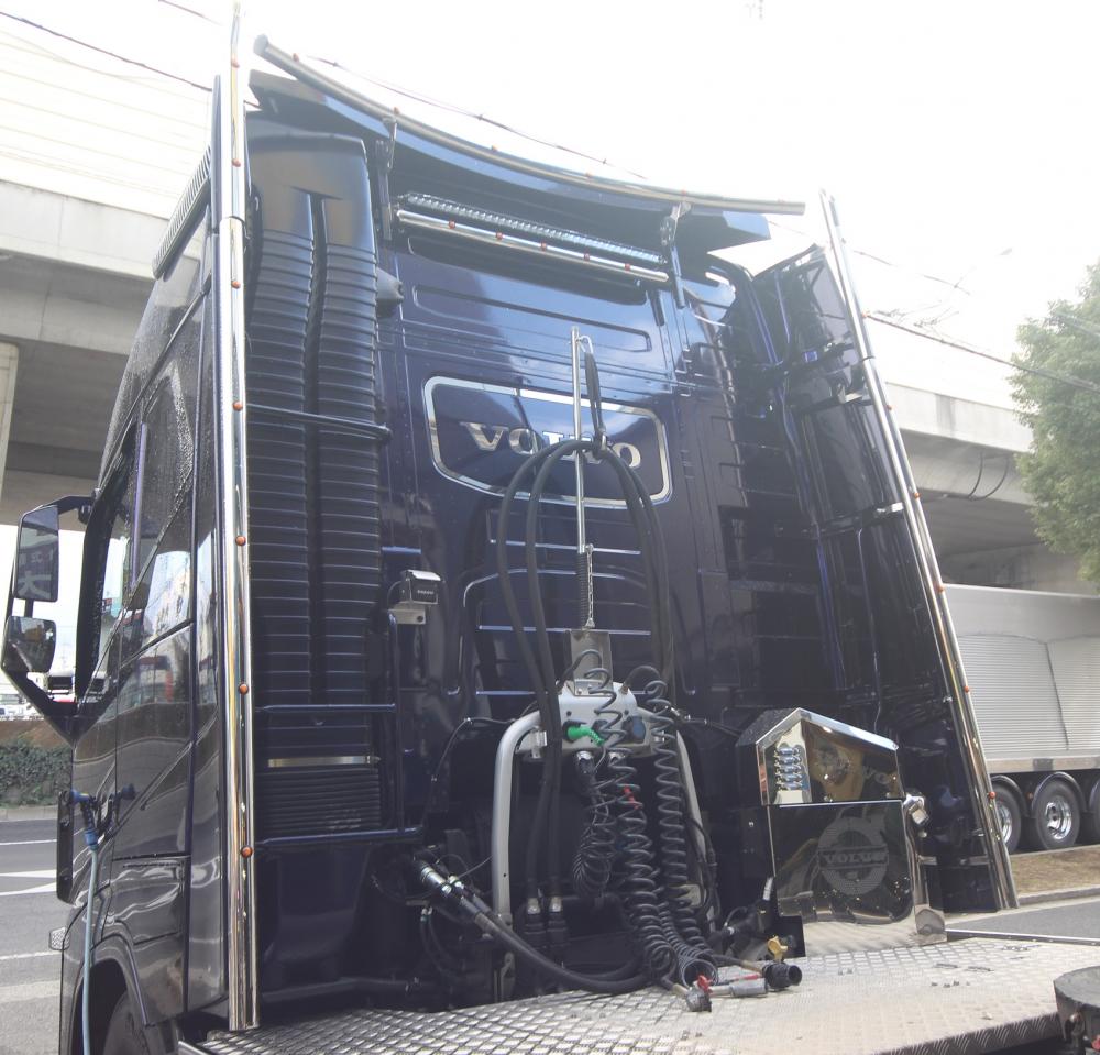 Cab Liner 60 R/L for VOLVO FH4 <キャブバー>